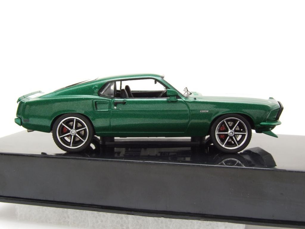 ixo models CLC530 Ford Mustang Fastback 1969 grün metallic Produktbild 4