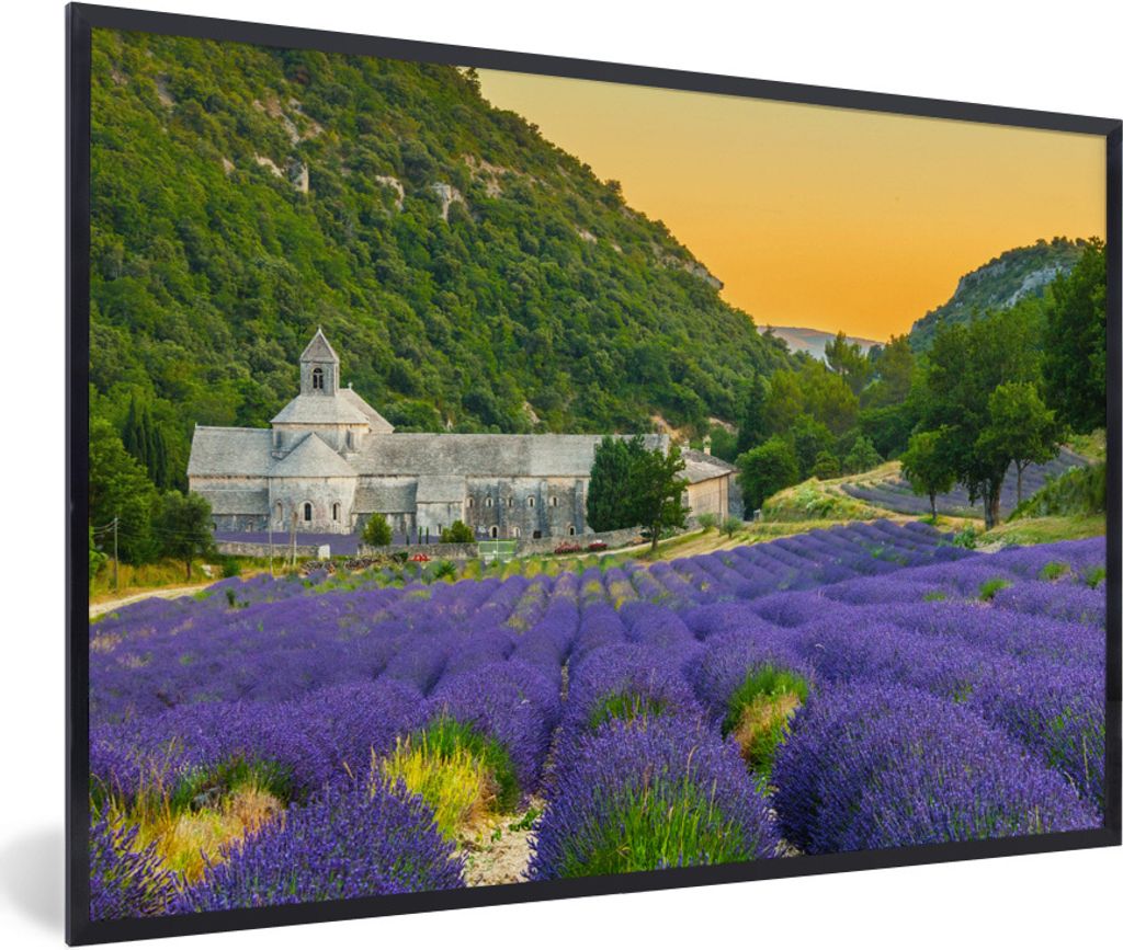 MuchoWow Gerahmtes Poster Orangefarbener Himmel über einem Tal mit Lavendelblüten 30x20 cm - Poster mit Schwarzem Bilderrahmen Wandposter Rahme...