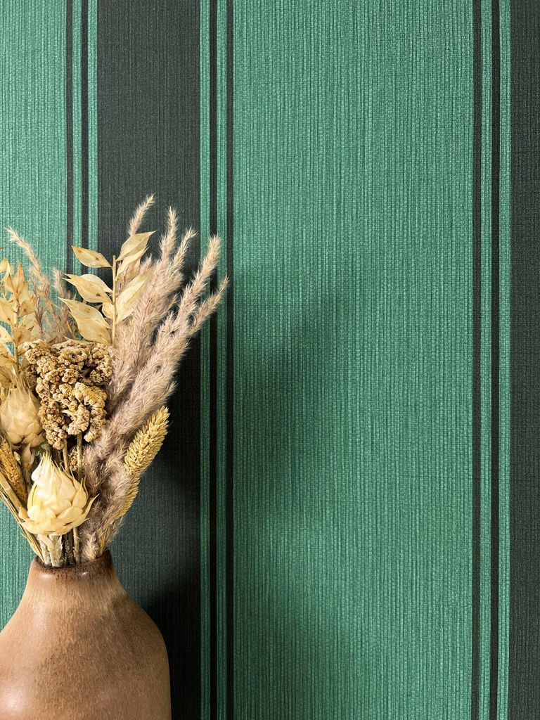 NEWROOM Tapete Grün Vliestapete Streifen - Streifentapete Streifen Grau Schwarz Linien Muster gestreifte Tapete Landhaus Mustertapete
