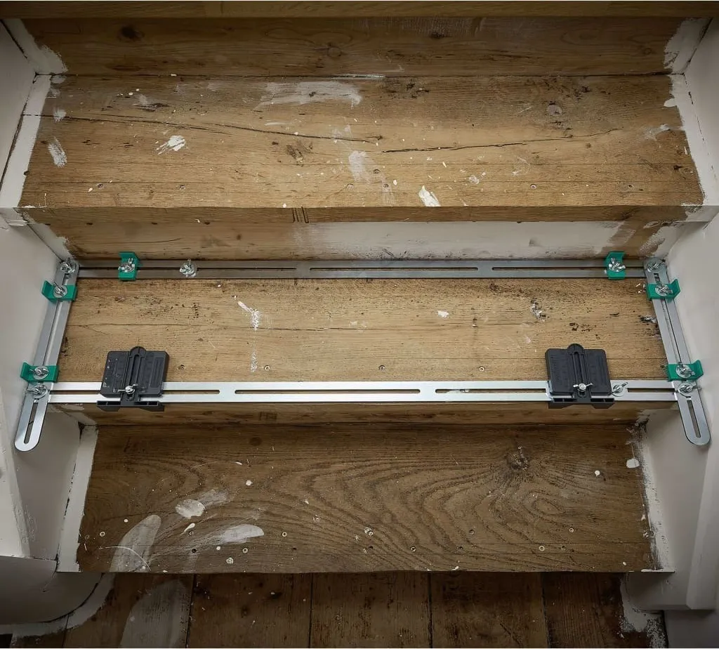 Wolfcraft Gabarit d'angle pour rénovation d'escalier - Kit de mesure