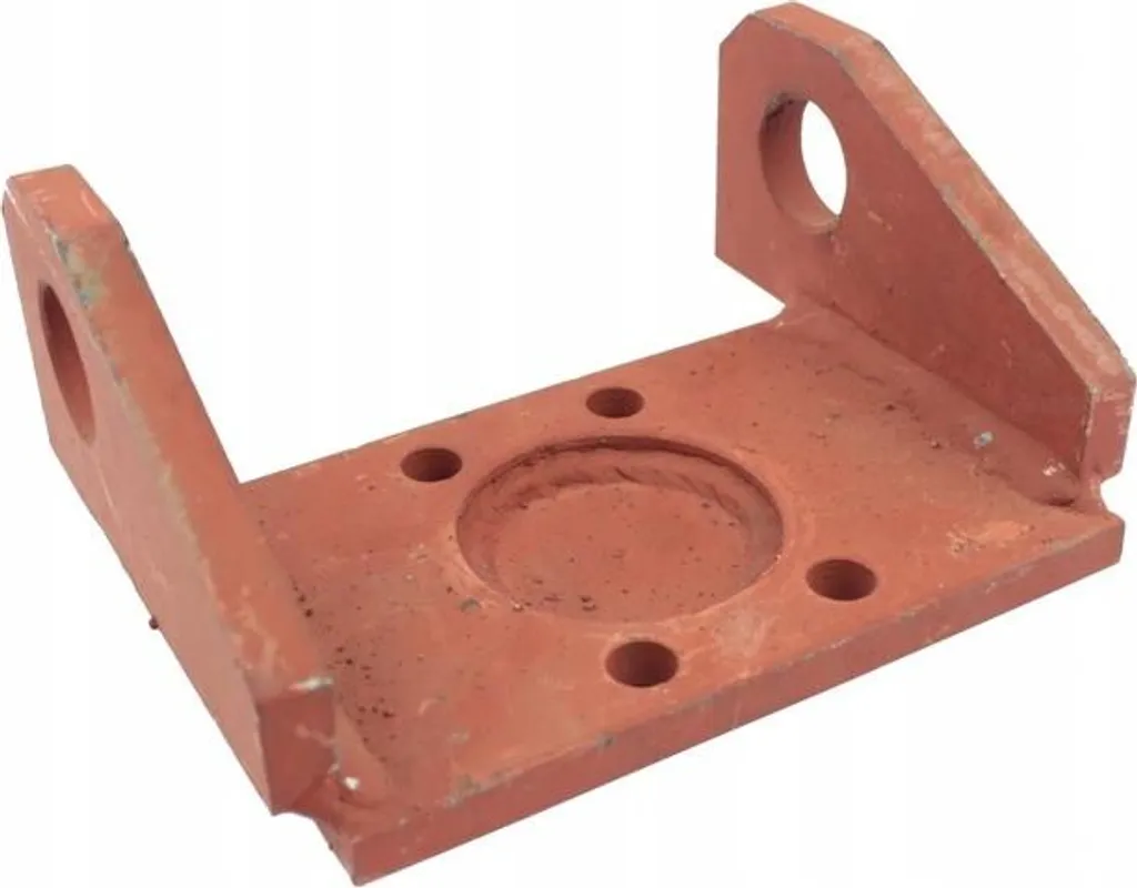 Attelage inférieur pour tracteur Ursus C330 fixation robuste 42562030