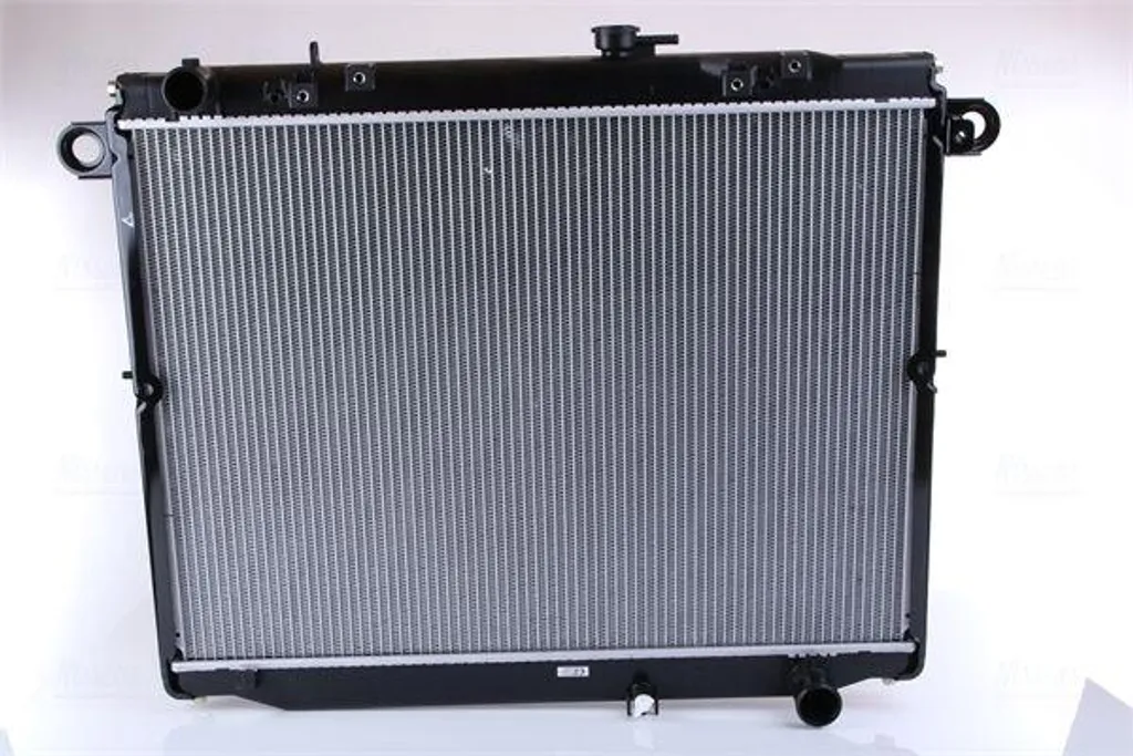 Solution Surchauffe : Radiateur NISSENS 646937 Toyota Land Cruiser OE