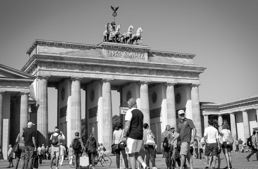 hansepuzzle 12631 - Brandenburger Tor Puzzle, 500 Teile, Gebäude, 46,0 x 30,0cm mit hochwertiger Aufbewahrung, Kartonbox & Beutel