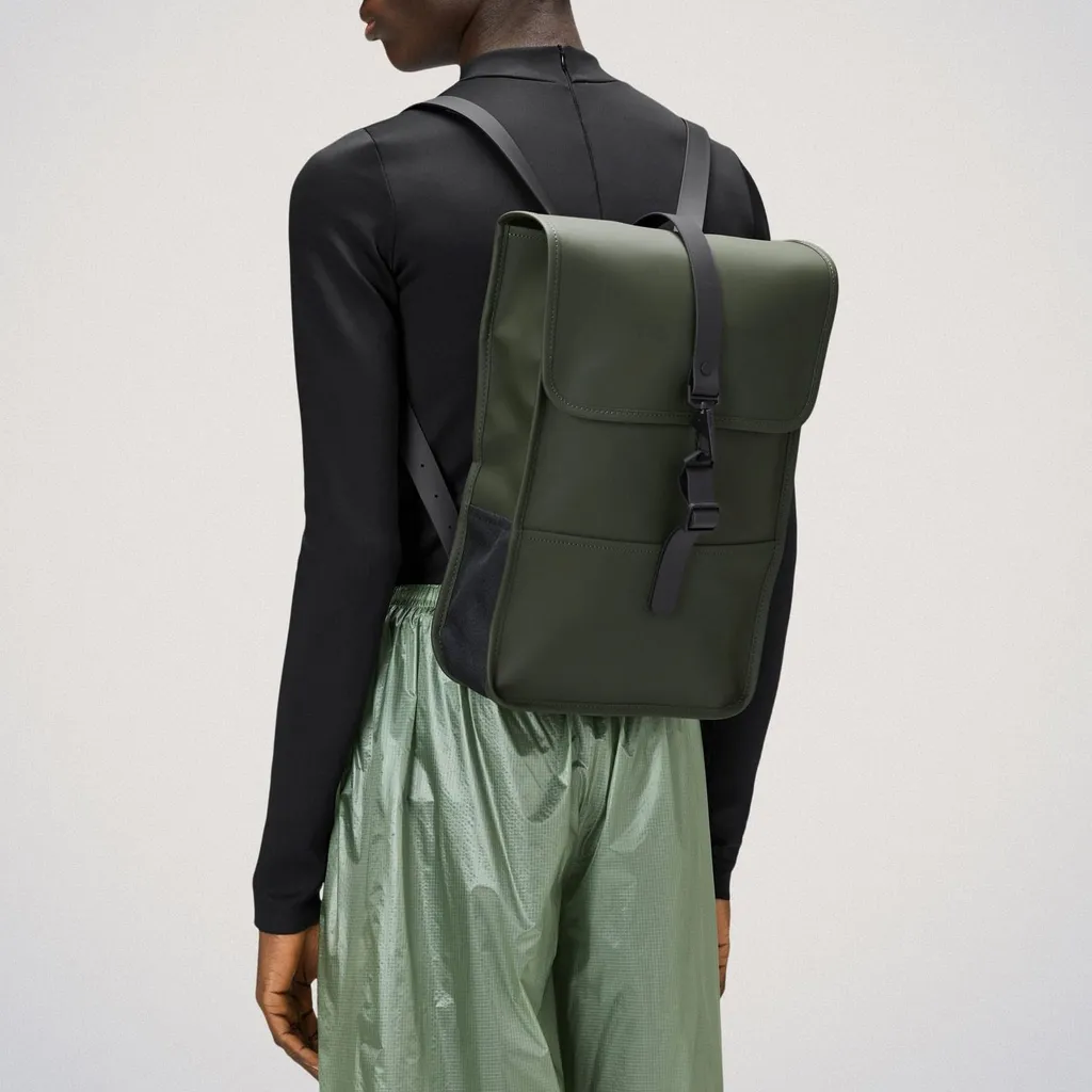 Rains Backpack Mini 13020 Verde: Lo Zaino Iconico del Design Danese - 4