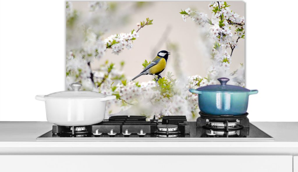 KitchenYeah Spritzschutz Küche - Küchenrückwand - Wandschutz für Herd und Spüle - Vogel - Kohlmeise - Blumen - Blütenbaum 70x50 - Alu-Dibo...