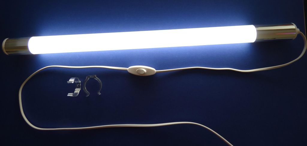 2147 LED Leuchtstab Satiniert 0,63m 1000Lm Kunststoff Röhre Kalt Weiß