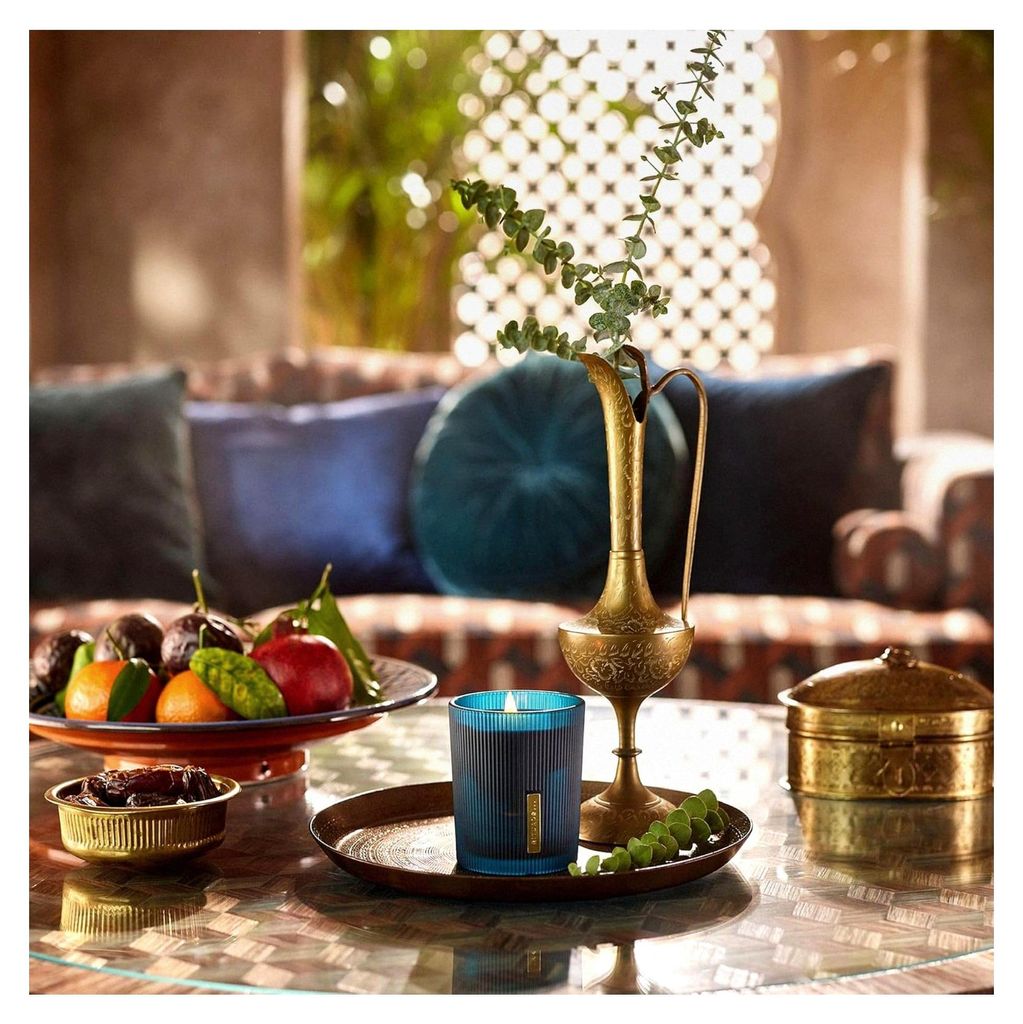 Duftkerze aus der Ritual of Hammam Kollektion – mit Eukalyptus und Rosmarin – bis zu 50 Stunden Brenndauer – 290g