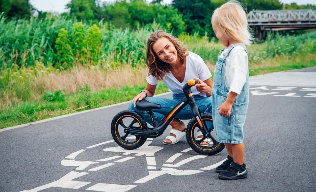 Vélo enfant 3 ans MoMi MIZO - Draisienne légère sans risque crevaison