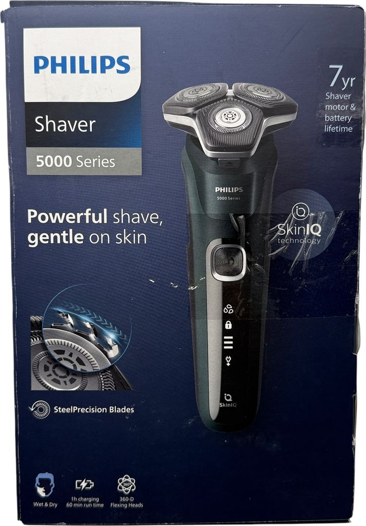 The image shows the packaging of a Philips Shaver Series 5000.