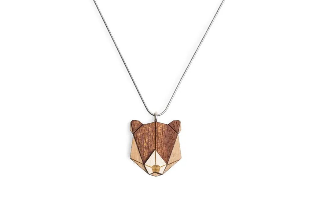 Ciondolo Orso BeWooden: Gioiello in Legno per Amanti della Natura