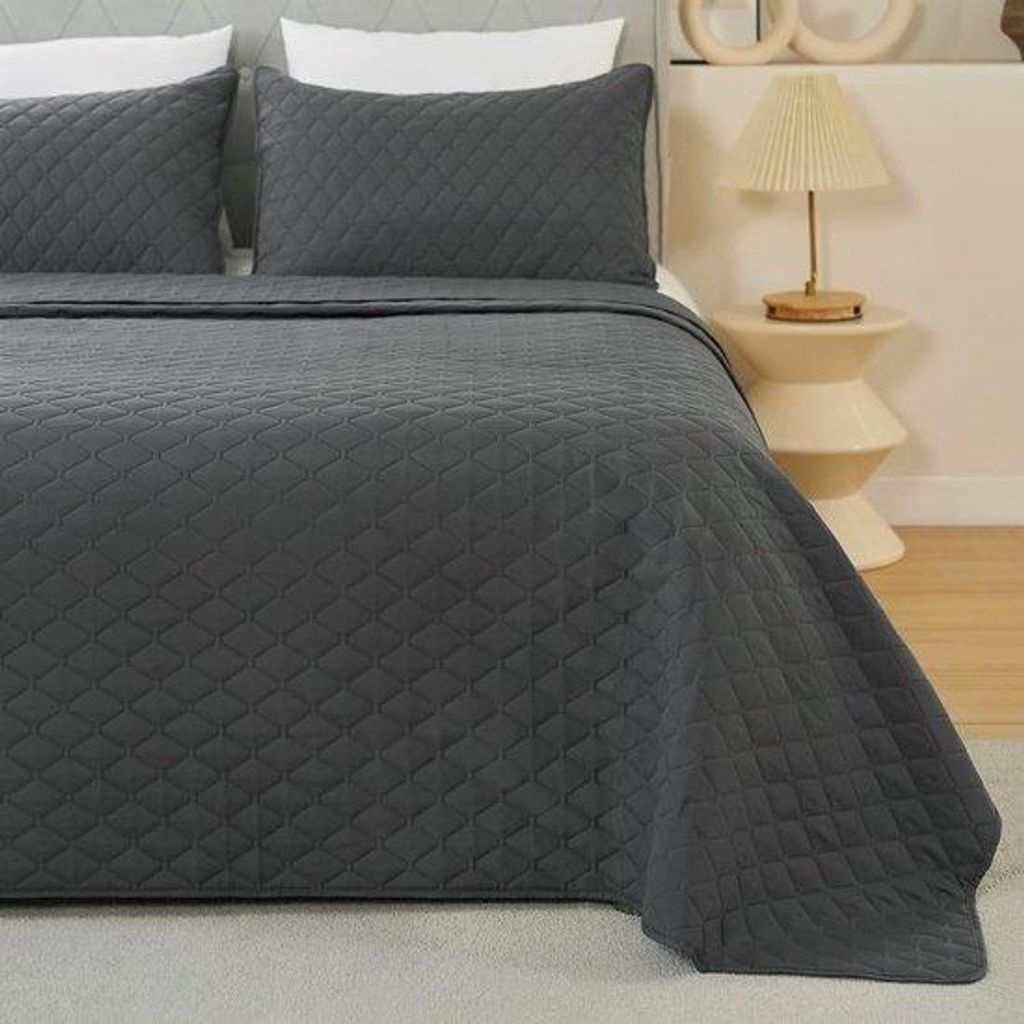 Famanu Sprei 200x220 cm - 2 Kissenbezüge 50x70 cm - Dunkelgrau - Quilt - 3-teilig