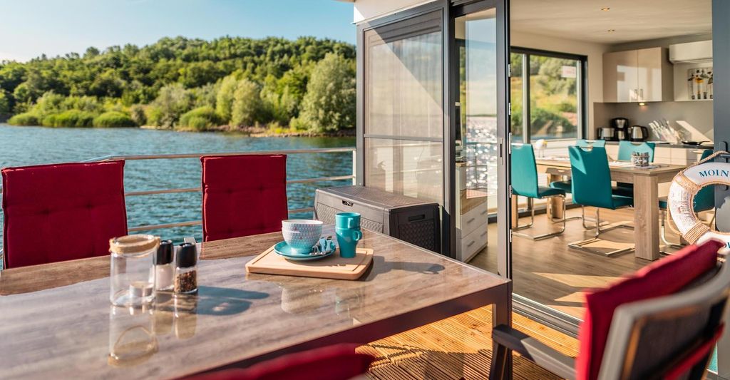 mydays Kurzurlaub im Floating House Mücheln (2 Nächte); Erlebnis verschenken oder selbst erleben; Gutschein für 4 Person(en)