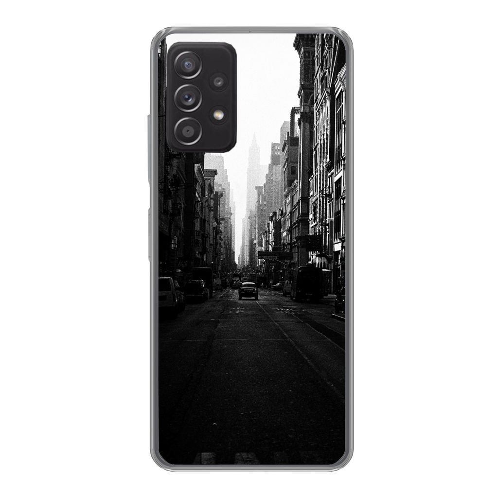 MuchoWow Handyhülle Schutzhülle Hülle für Samsung galaxy a73 Autofahrt durch eine ruhige Straße in New York in schwarz-weiß Silikon Softcas...