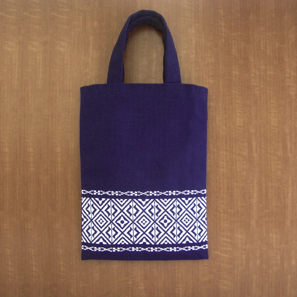 Kit broderie points comptés bleu marine Olympus Kogin du Japon