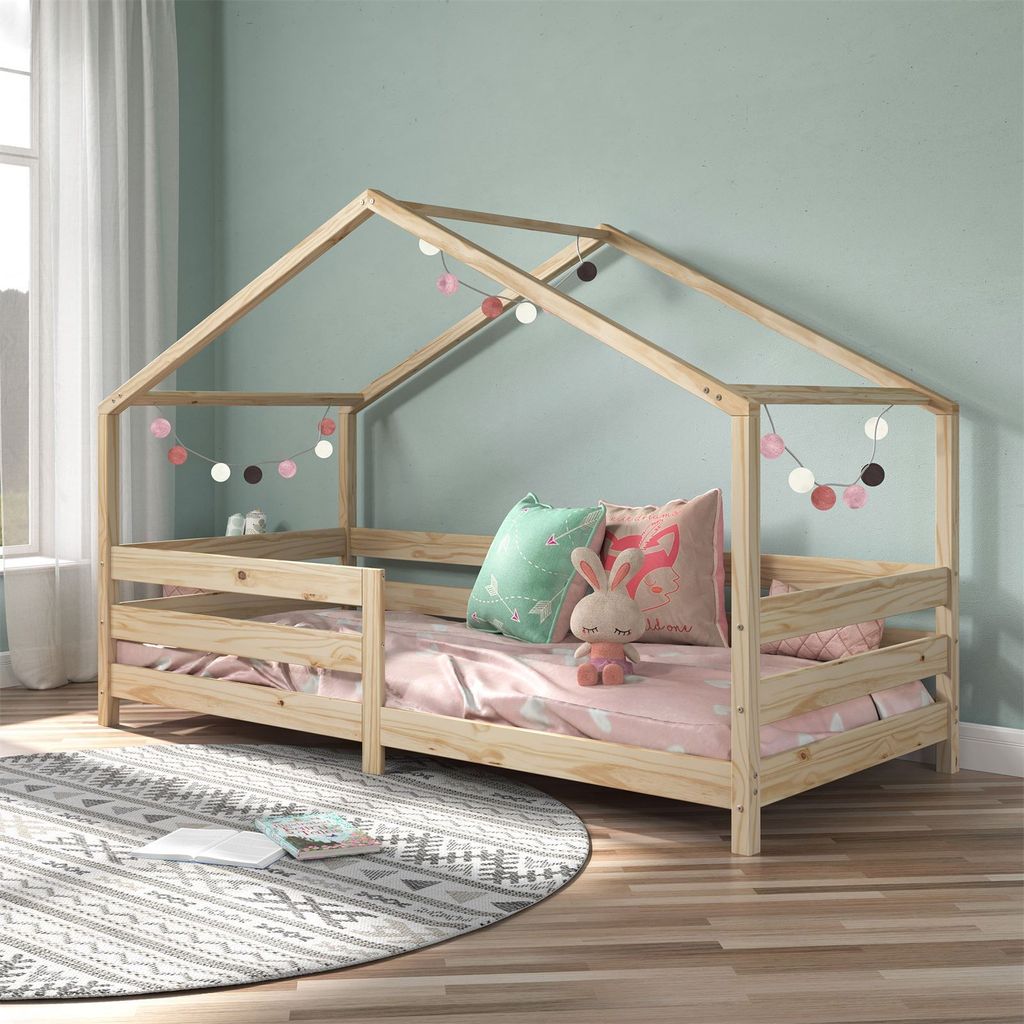 Hausbett RENA aus massiver Kiefer in natur, schönes Produktbild 