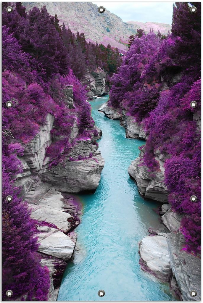 Wallario Outdoor-Poster für Garten oder Balkon, Motiv Fluss in lilafarbener Schlucht, in ca. 80 x 120 cm