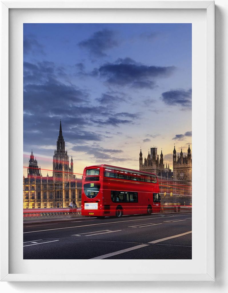 Roter Bus in London– Wandbild mit Rahmen – Gerahmtes Bild – Wanddekoration – 60x80 cm – Weiß Rahmen