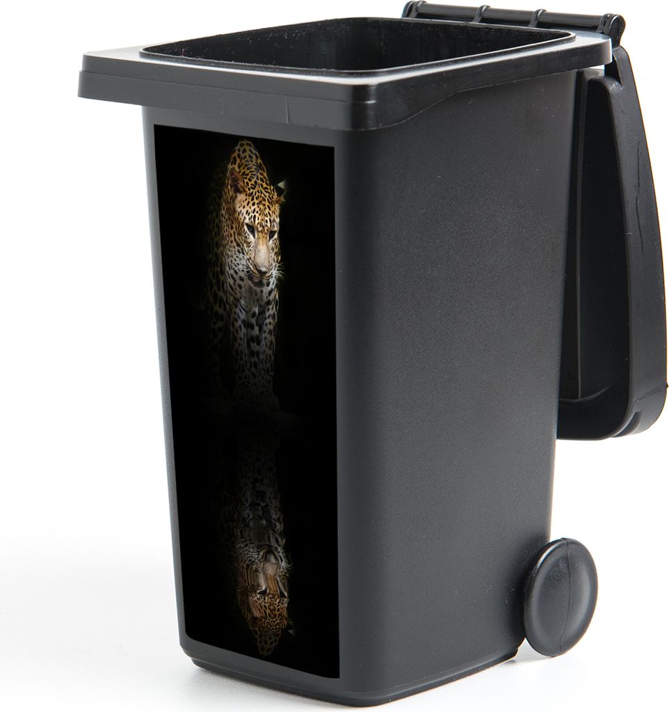 MuchoWow Mülltonnenaufkleber Leopard - Reflexion - Schwarz 38x80 cm - Behälteraufkleber - Mülleimer-Aufkleber - Container-Aufkleber