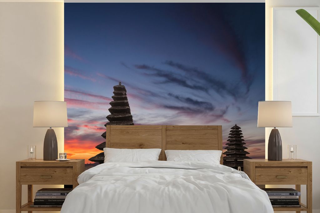 MuchoWow Fototapete für Wohnzimmer oder Schlafzimmer Wandtapete Vinyl Motivtapete Pura Besakih-Tempel auf Bali - 260x260 cm - Papiertapeten