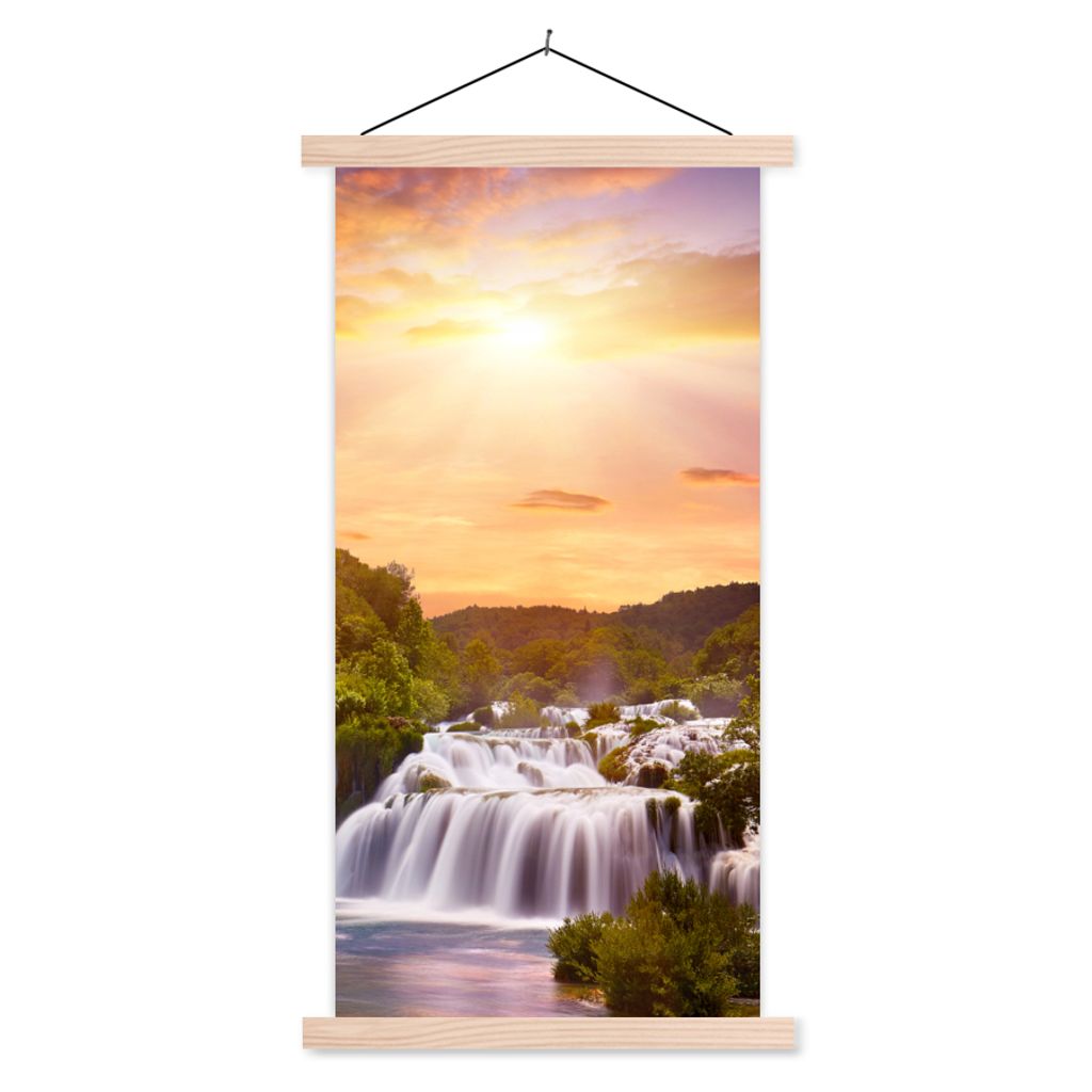 MuchoWow Textilposter Wasserfall - Landschaft - Sonne - Wolken - Sonnenuntergang 40x80 cm mit holzfarbenen Rahmen - Wohnzimmer