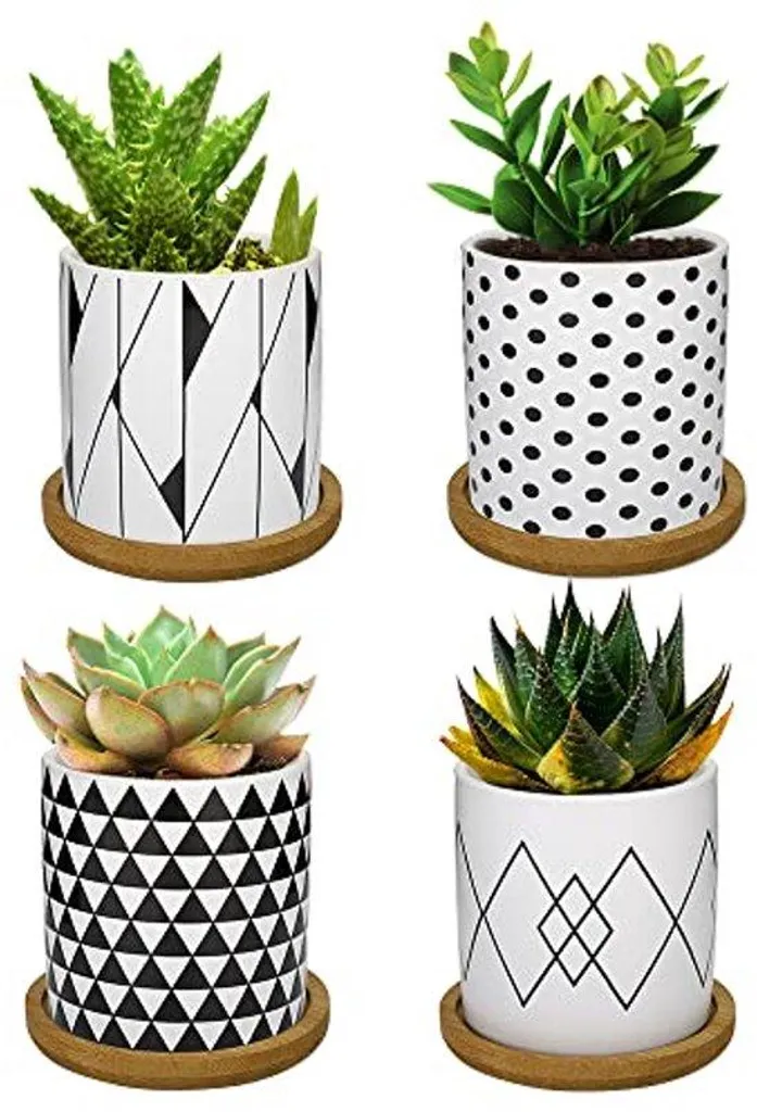Petit pot de fleurs design 7 cm en céramique artisanale noir et blanc