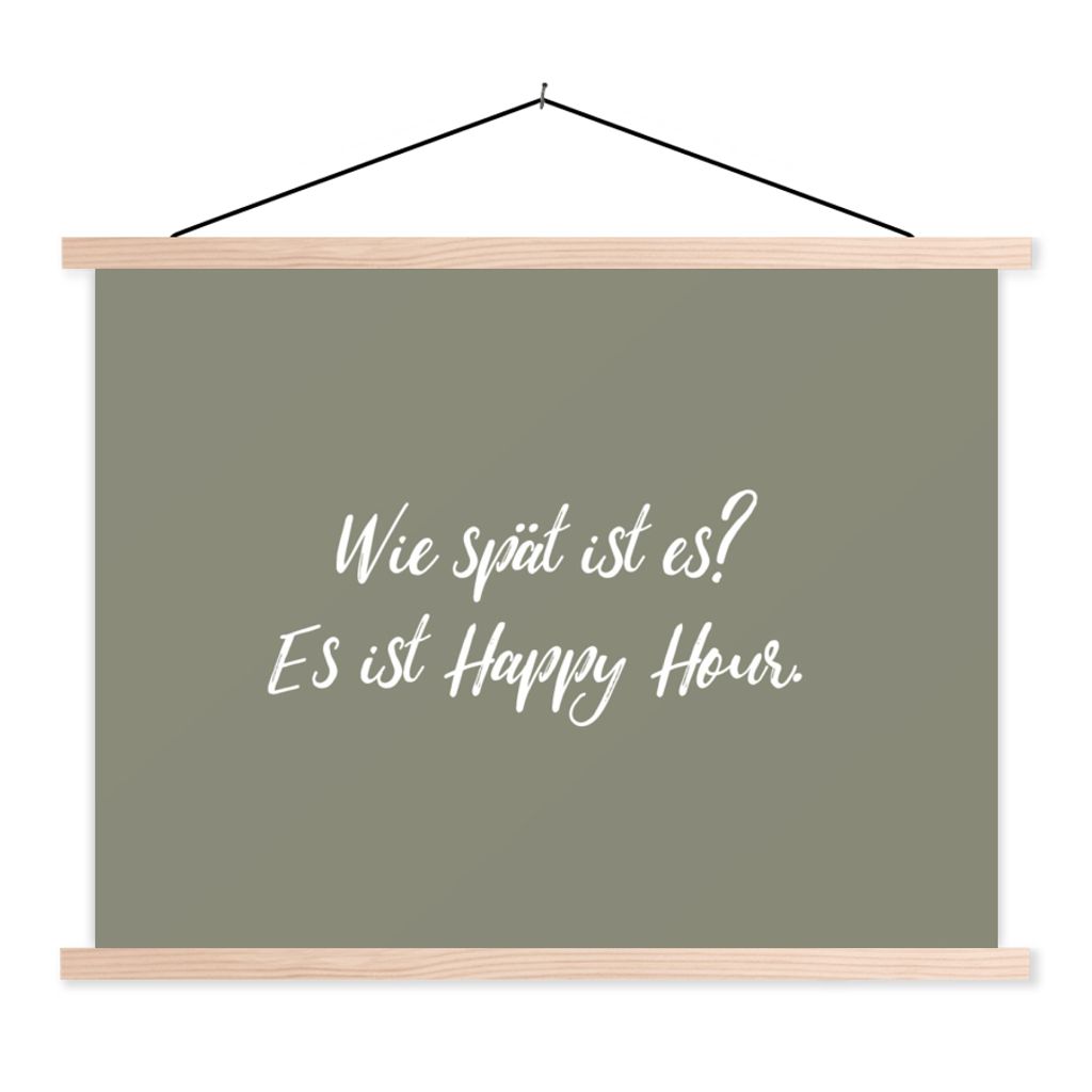 MuchoWow Textilposter Sprichwörter - Zitate - Wie spät ist es? Es ist Happy Hour 120x90 cm mit holzfarbenen Rahmen - Magnetisch