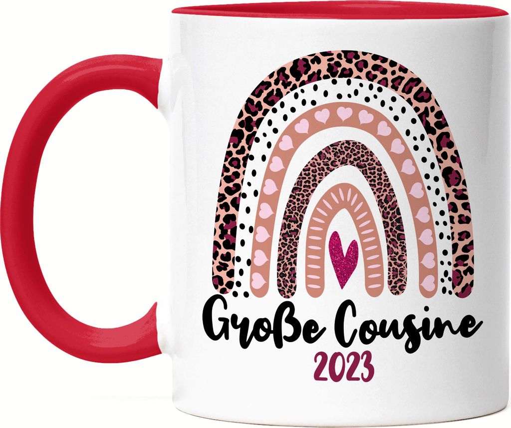 Große Cousine 2023 Tasse Rot Love Family Beschützerin Liebe Familie Spaß Freude Cousinen Modern Zusammenhalt