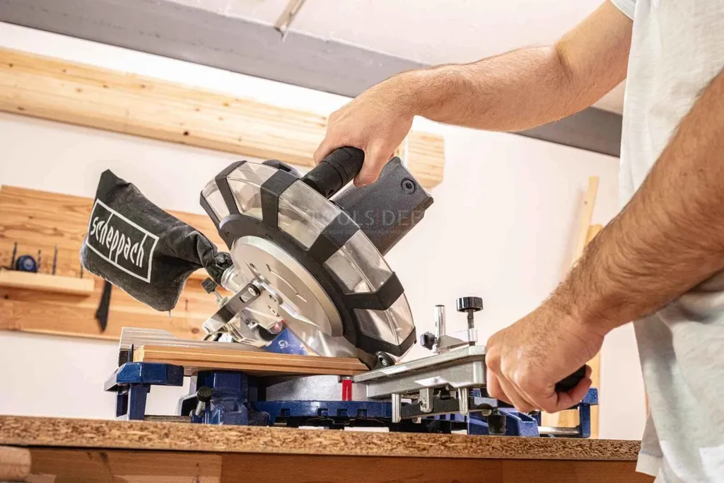 Scie à onglets avec laser Scheppach HM254SPX | Capacité de coupe 340mm - 4