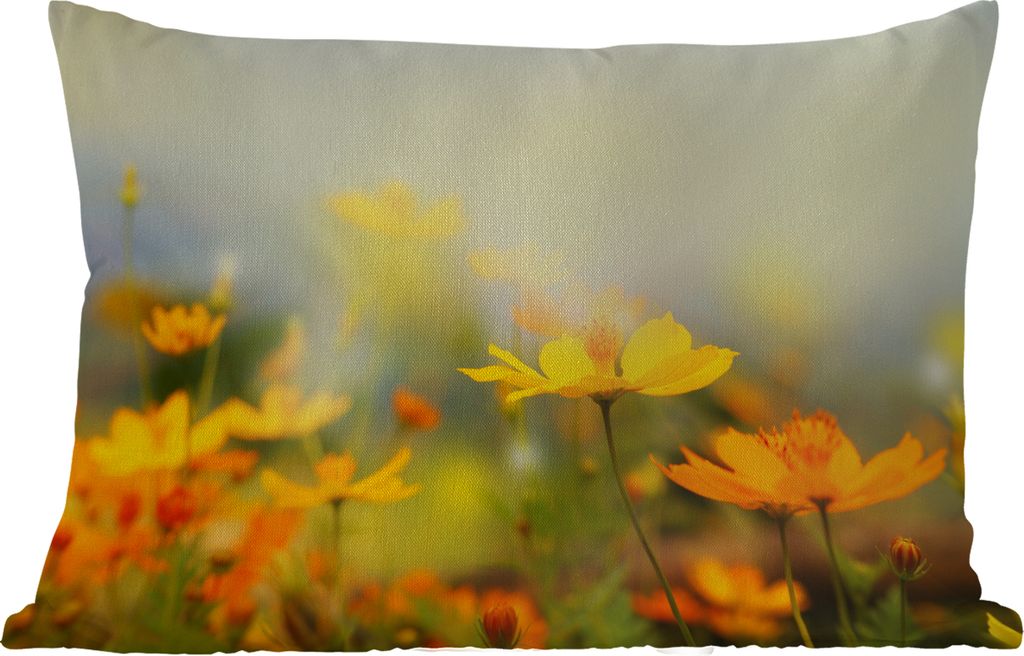 MuchoWow Outdoor Kissen - Blumen - Landschaft - Gelb - 60x40 cm - Wetterfest - Lounge Kissen - Zierkissen - Kissen für Innenräume