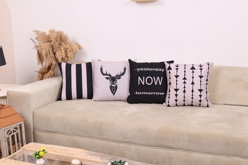 Dekorative 4er Set DEER Hirsch Kissenhüllen Dekokissen Hülle Kissenbezug Kissen