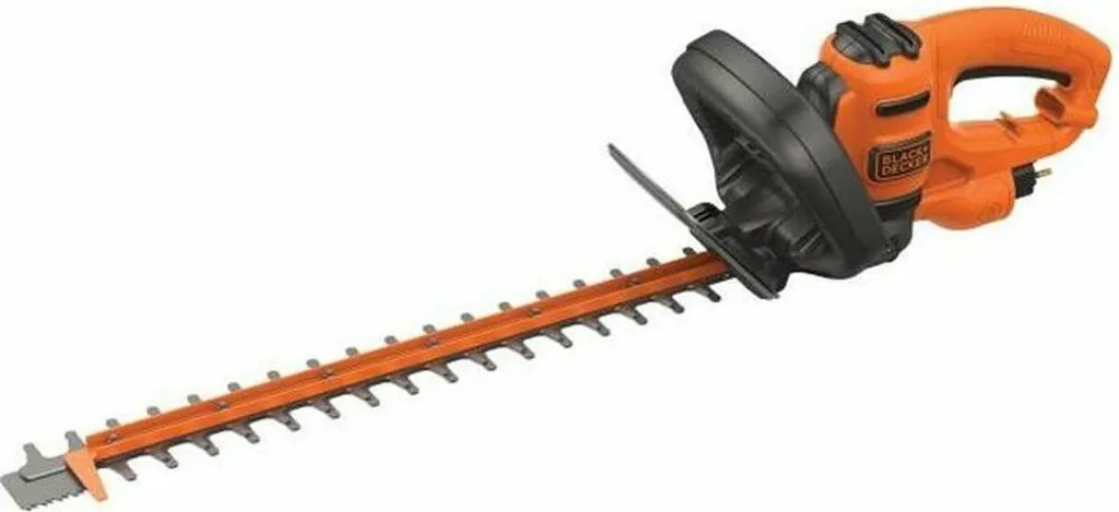 Taille-haie Black & Decker 500W : finissez-en avec les branches rebelles