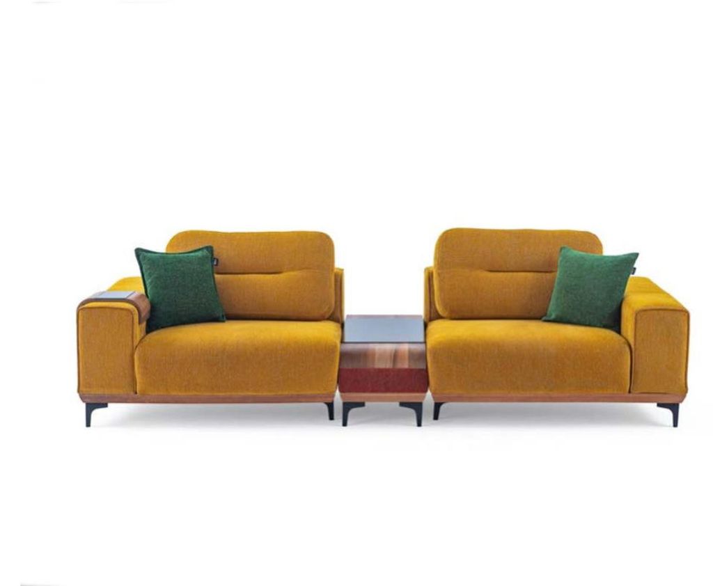 Gelber Dreisitzer 3-Sitzer Sofa Luxus Wohnzimmer Couchen Designer Sofas