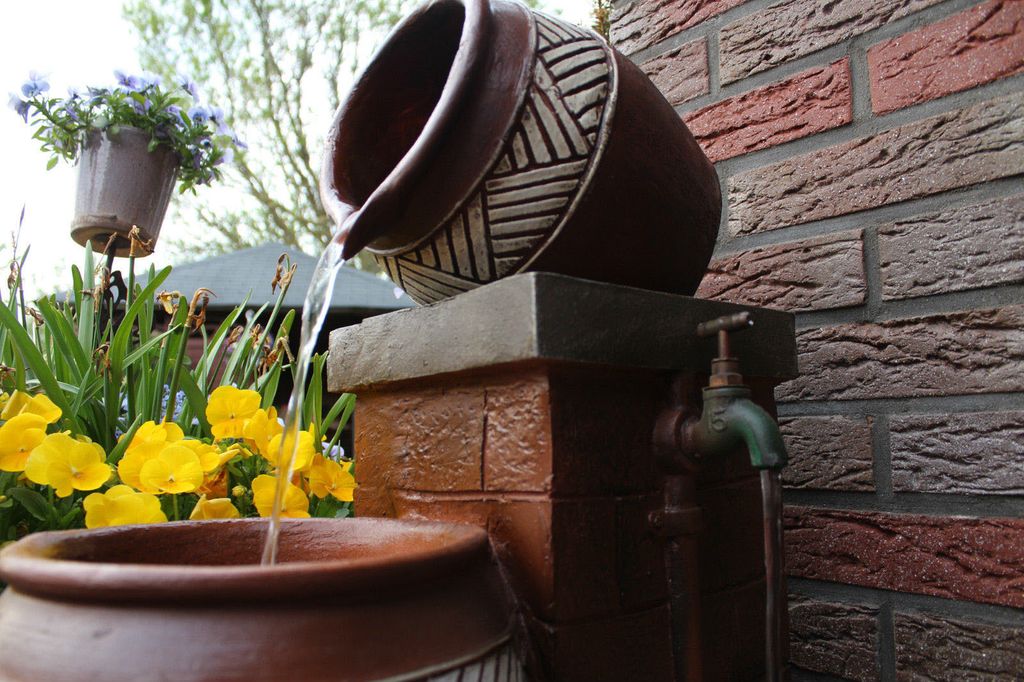 Springbrunnen Krüge mit LED-Beleuchtung Gartenbrunnen Produktbild 4