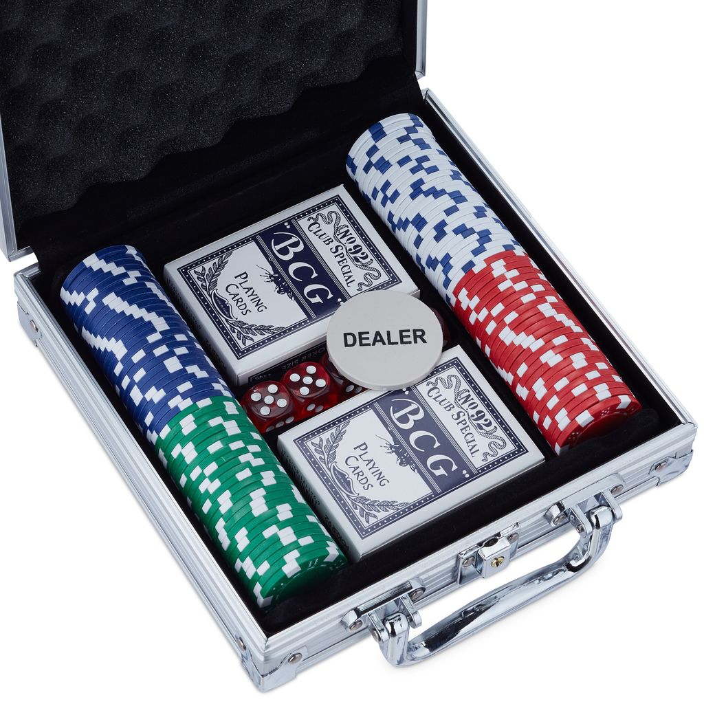 WE Games Complete Poker Set in Aluminum Case - 300 chips