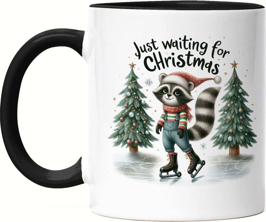 Just Waiting for Christmas Lustiges Waschbärmotiv Tasse Schwarz Geschenkidee witziges Design Weihnachten