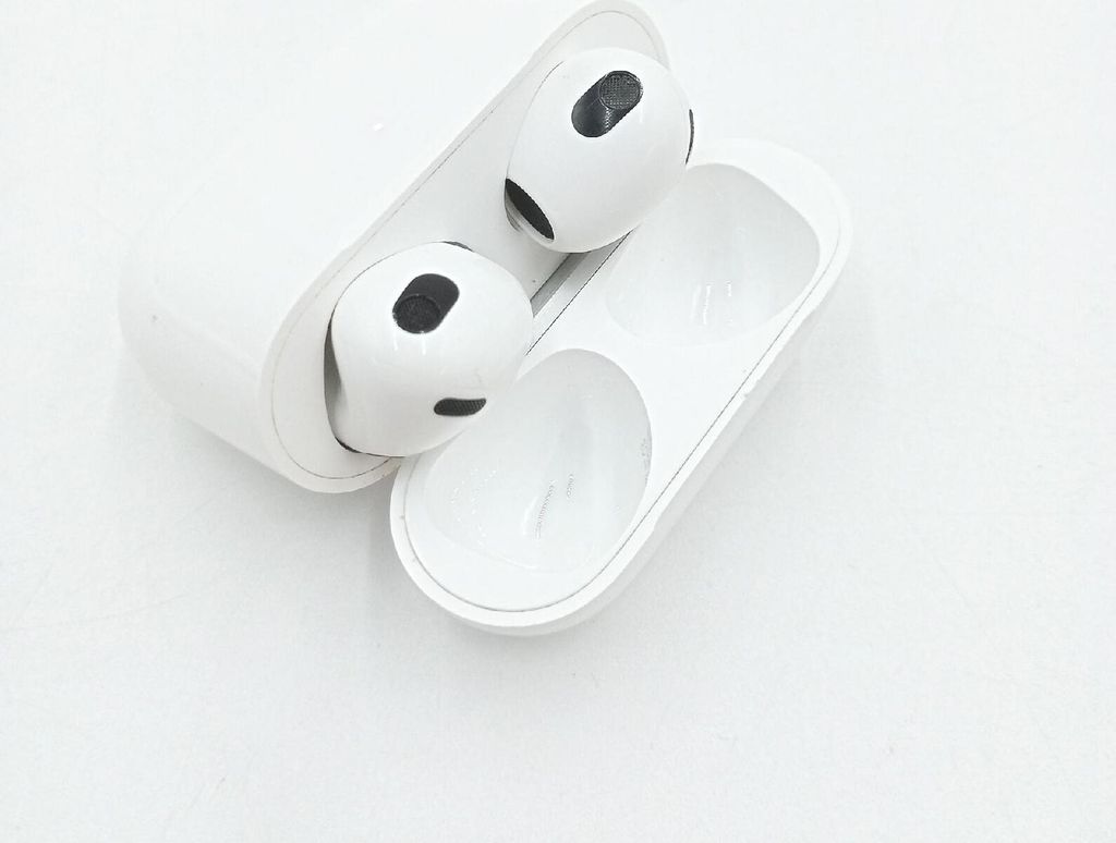 Słuchawki APPLE AirPods (3. generacja) Zdjęcie produktu 28