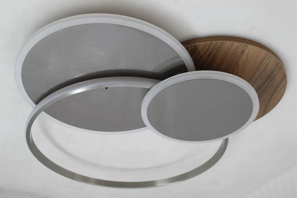 Luminaire LED 6000lm CCT : finissez-en avec les pièces sombres et tristes