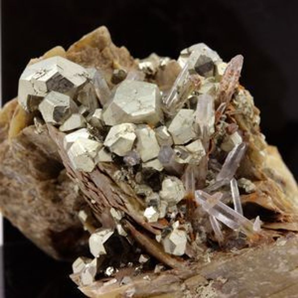 Siderit, Quarz, Pyrit 392,2 Karat