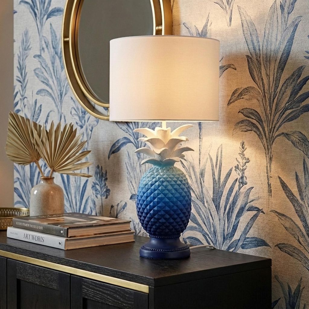 riess-ambiente Tischlampe PINEAPPLE 50cm blau weiß Polyresin Ananas-Design mit Stoffschirm