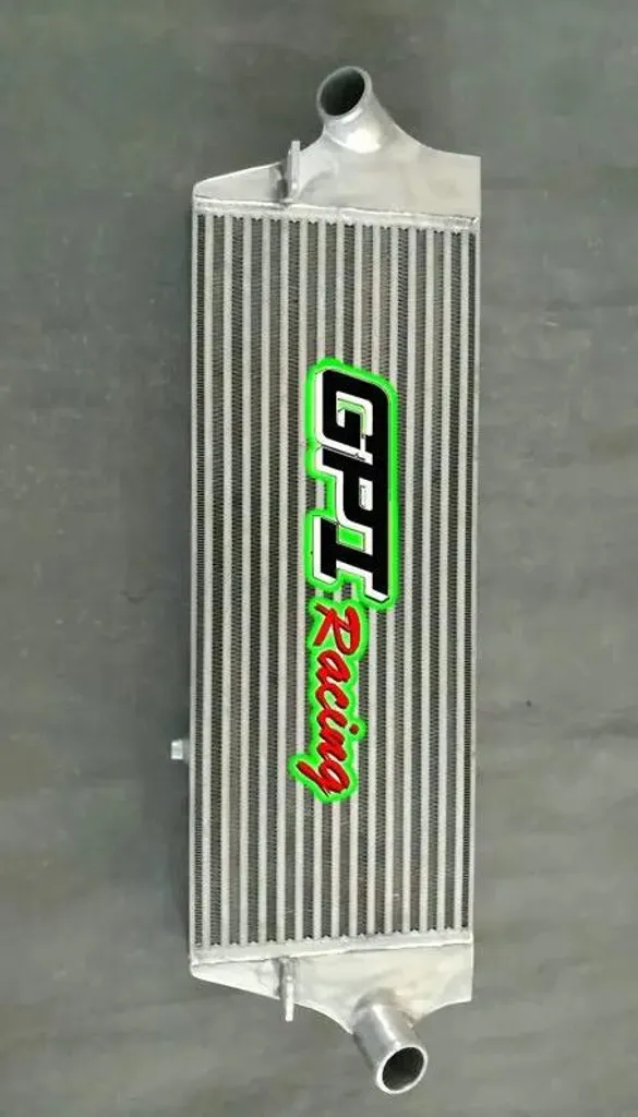 Éliminez la surchauffe turbo : Intercooler Ford Focus ST225 Mk2 75mm