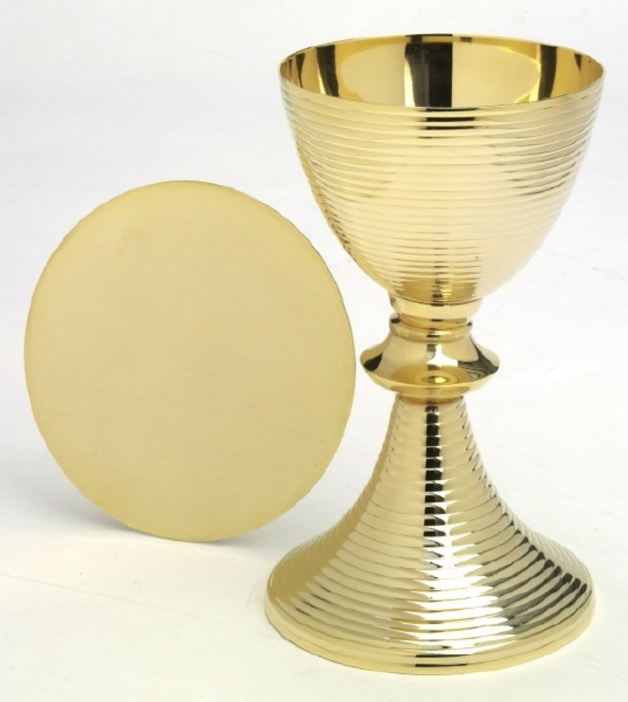 Kelch mit Patene vergoldet (Höhe 21 cm)
