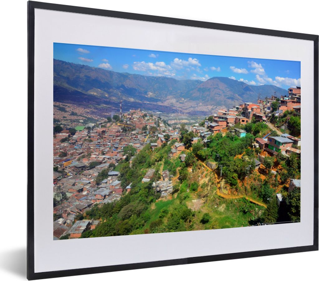 MuchoWow MuchoWow Gerahmtes Poster Blick über Medellín und seine Berge in Kolumbien 40x30 cm - Poster mit zchwarzem Bilderrahmen - Bilderrahm...