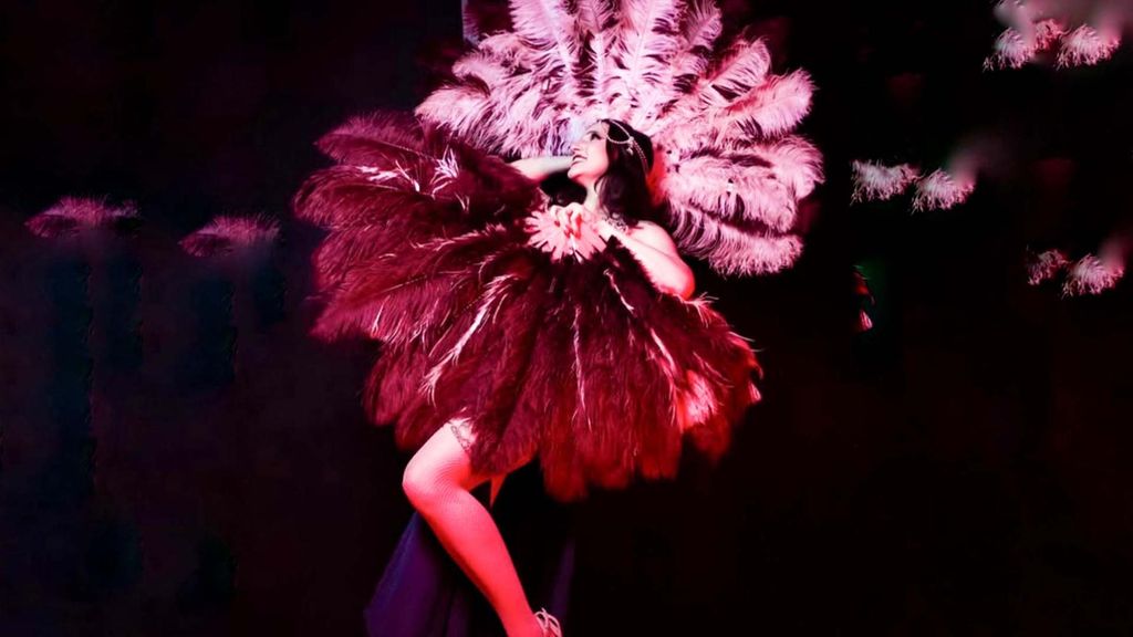 Jochen Schweizer Burlesque Dinner Show Heidelberg; Erlebnis verschenken oder selbst erleben; Gutschein gültig für 1 Person
