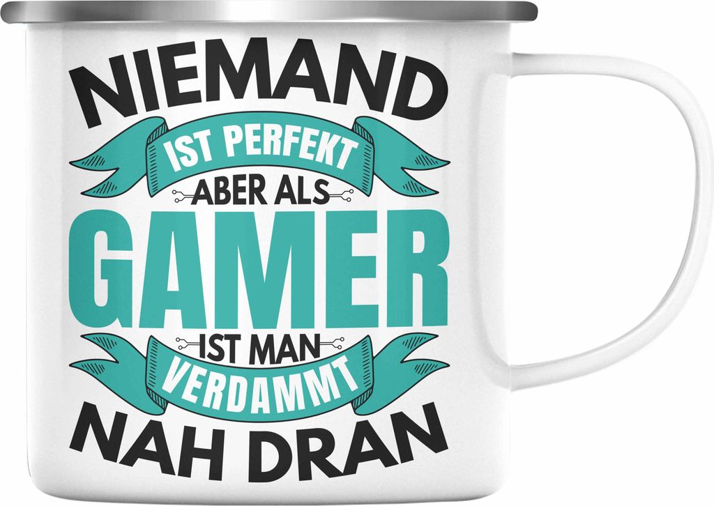 Trendation - Niemand Ist Pefekt Aber Als Gamer Ist Man Nah Dran Emaille Tasse Geschenk für Jungs Jungen Geschenkidee zum Geburtstag Lustiger Spruc...