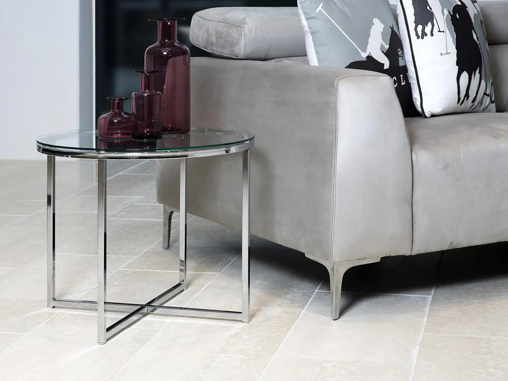 Petite table basse Crispo robuste en verre trempé et chrome argenté