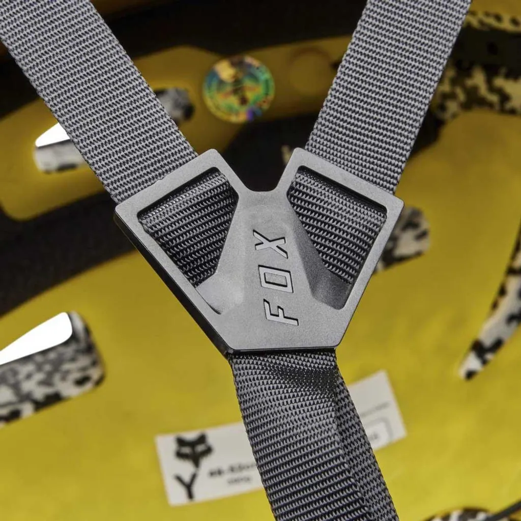 Casque Fox Flight Pro Junior : Finis les Risques lors des Chutes en Vélo