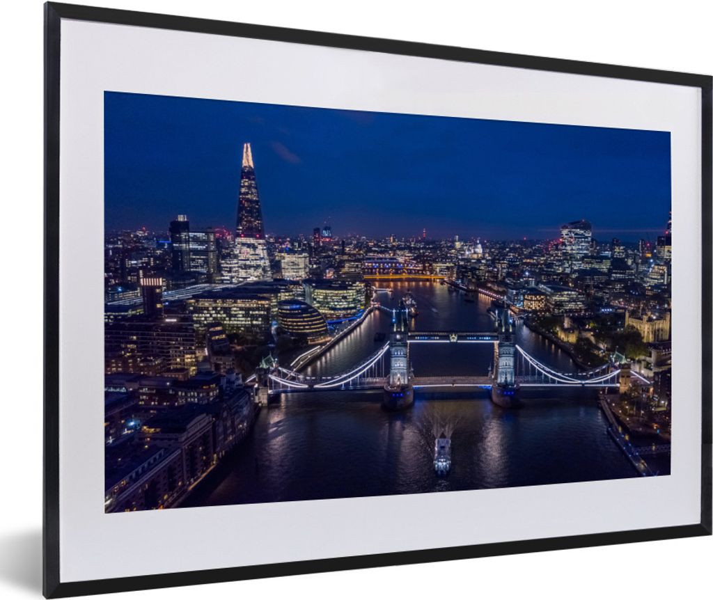 MuchoWow MuchoWow Gerahmtes Poster Tower Bridge bei Nacht in England beleuchtet 60x40 cm - Poster mit zchwarzem Bilderrahmen - Schlafzimmer - P...