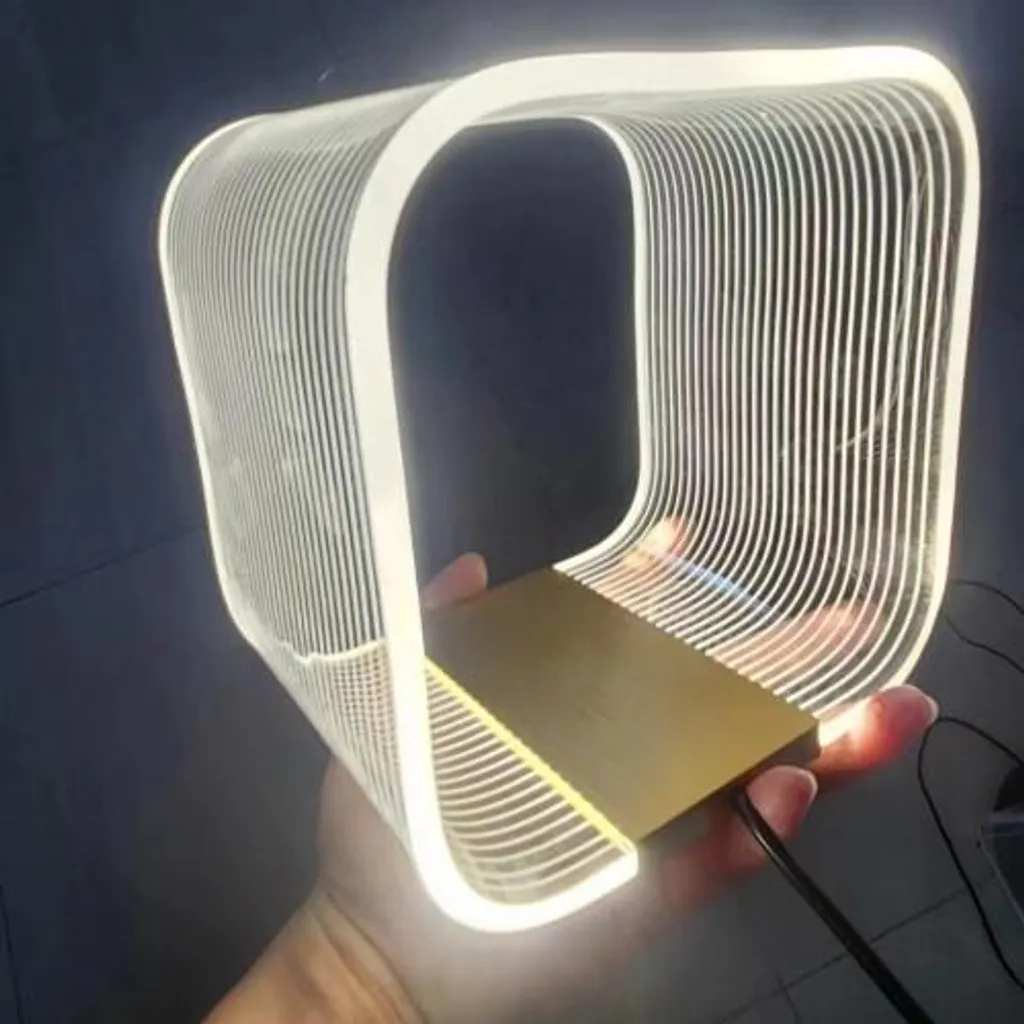Lampe LED Design SQUARE ELEMENTARY - Luminaire Cubique Minimaliste Noir