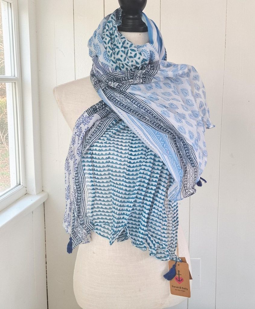Sarah & Sally Damenschal blau weiß mit Quasten aus 100% Baumwolle Blockprint
