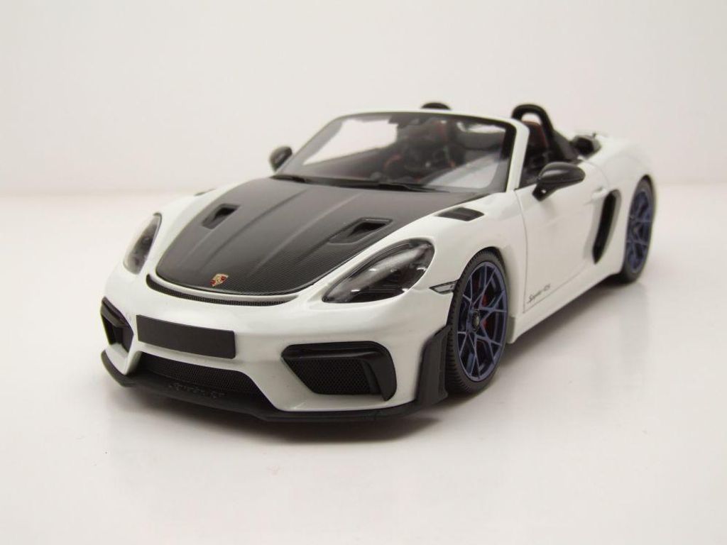 Minichamps 110063131 Porsche Spyder RS Weissach Package 2024 weiß 1:18